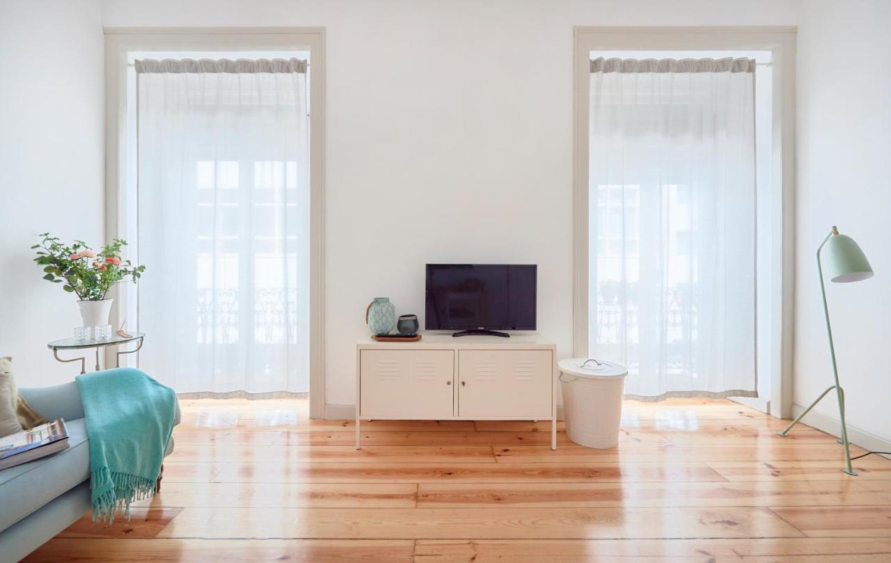 Apartamento Sunny With Balcony! *